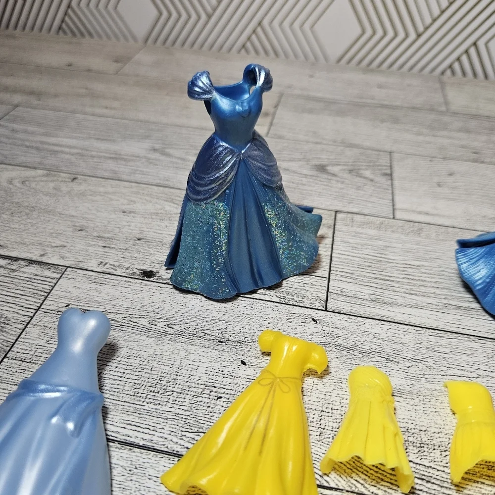 Princess Magic Clip Gowns & Other Clip On Clothes